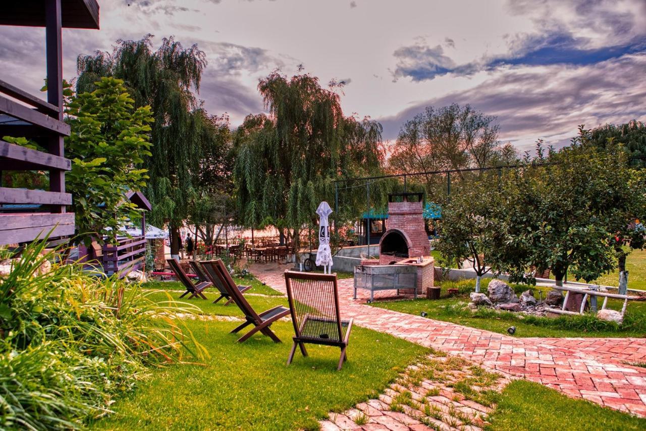 Enpi Lake Resort Iasi Eksteriør bilde