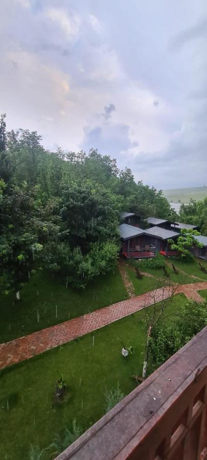 Enpi Lake Resort Iasi Eksteriør bilde