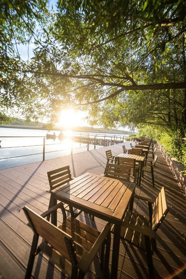 Enpi Lake Resort Iasi Eksteriør bilde