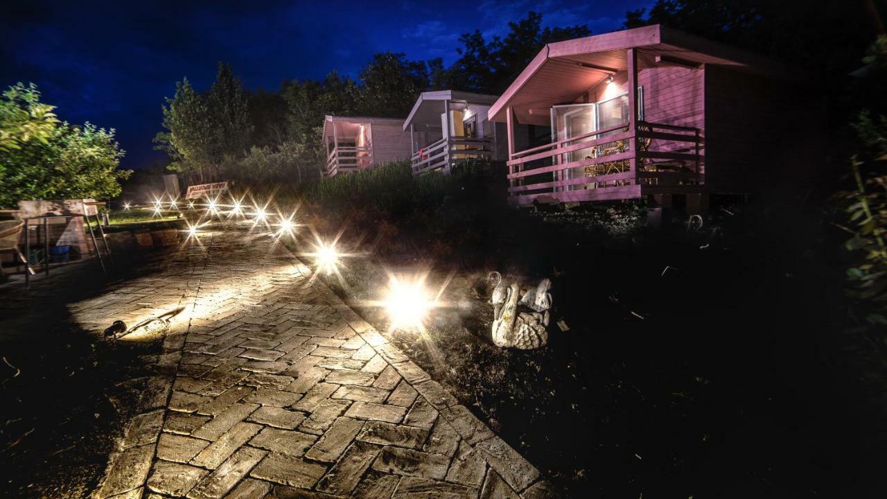 Enpi Lake Resort Iasi Eksteriør bilde